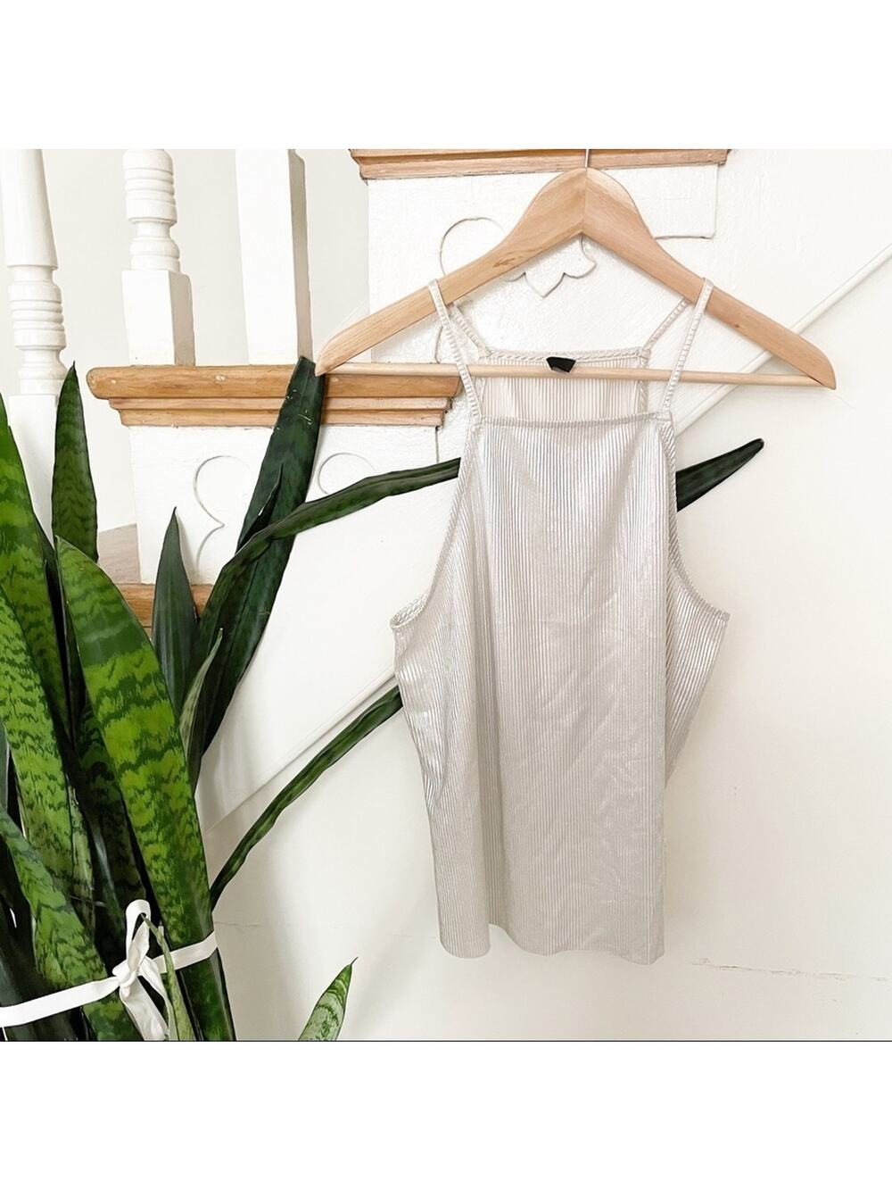 ALCOTT Silver sleeveless ribbed metallic blouse S